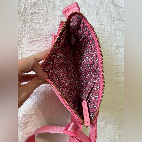 Vera Bradley Pink Crossbody Bag with Textured Fabric - Picture 5 of 6